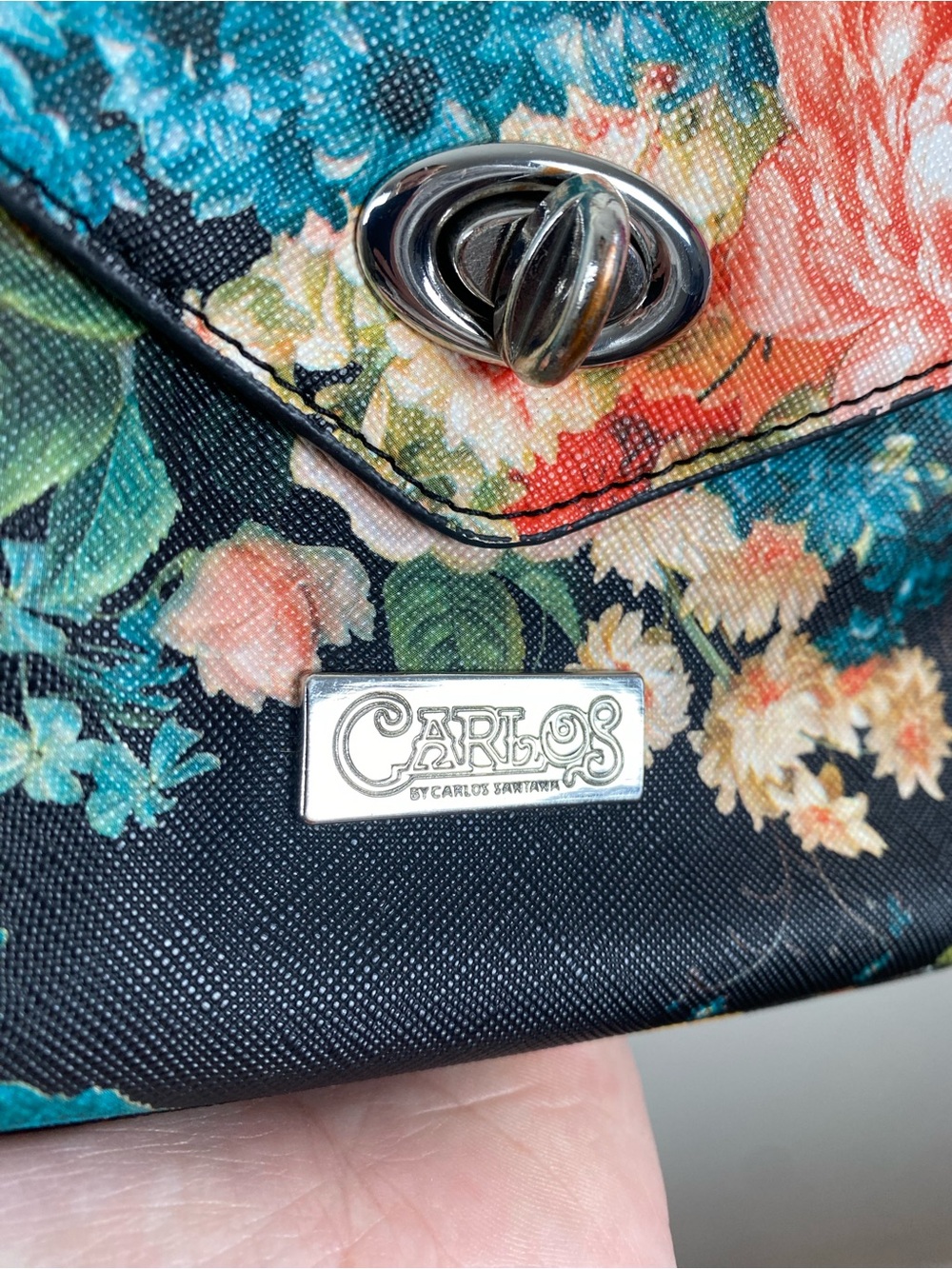 CARLOS By Carlos Santana Purse Women’s Crossbody Black Floral - Picture 4 of 9